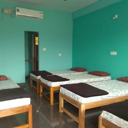 เอ็มจี คอตเทจ แอนด์ ดอร์มิทอรี Hostel โกการ์นา ภายนอก รูปภาพ