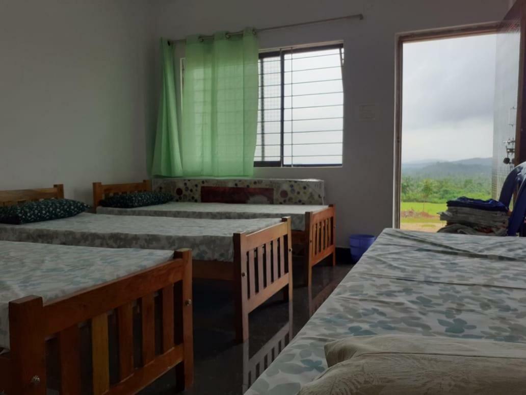 เอ็มจี คอตเทจ แอนด์ ดอร์มิทอรี Hostel โกการ์นา ภายนอก รูปภาพ