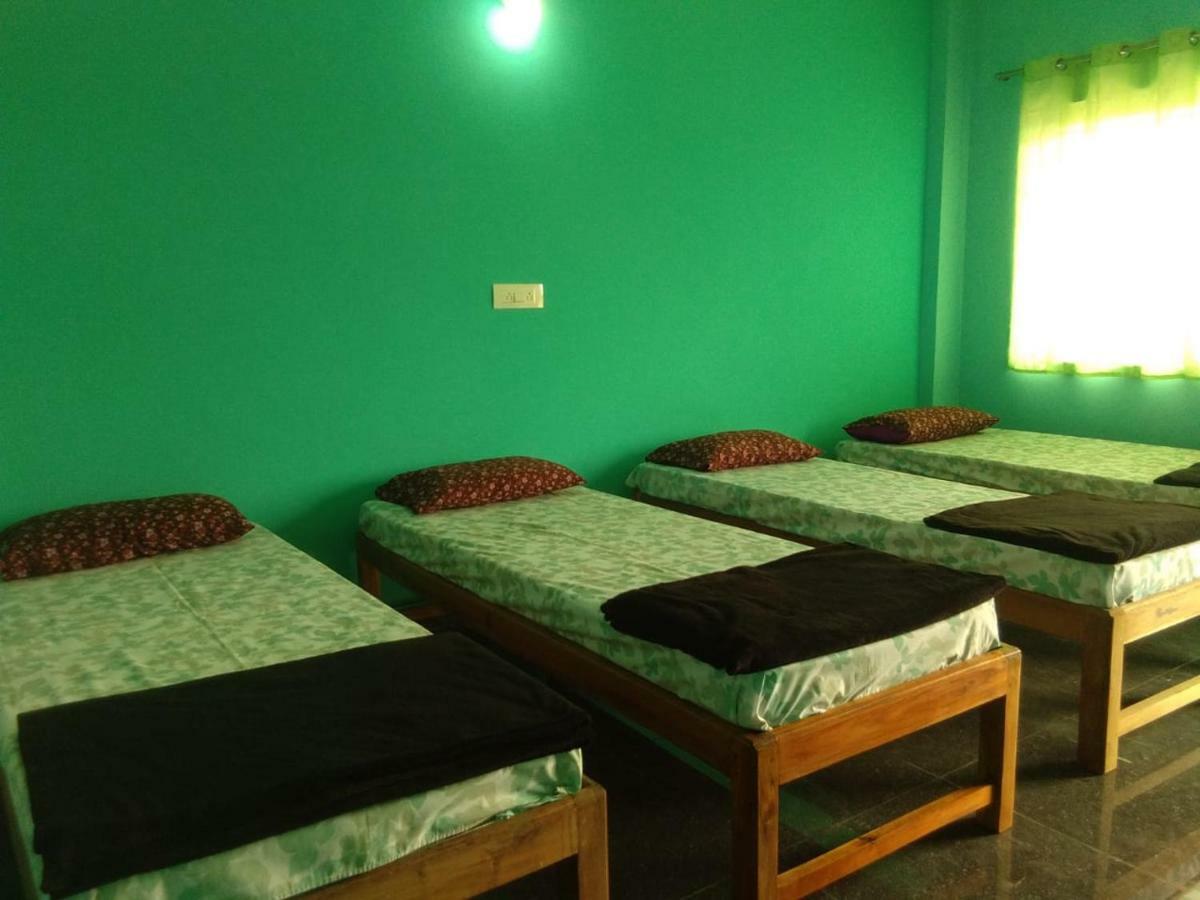 เอ็มจี คอตเทจ แอนด์ ดอร์มิทอรี Hostel โกการ์นา ภายนอก รูปภาพ
